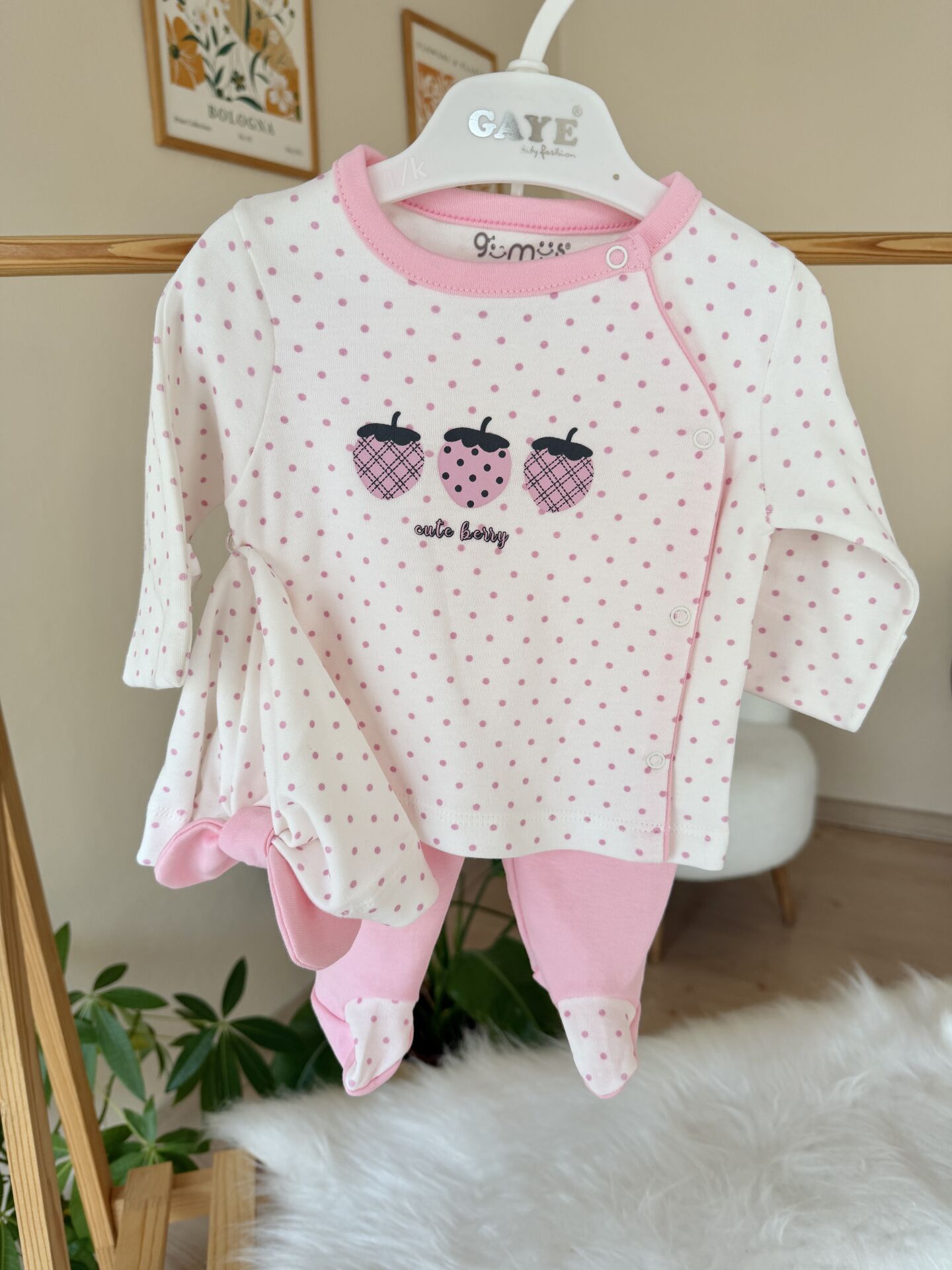 Pembe puanlı çilek 3’lü pratik takım