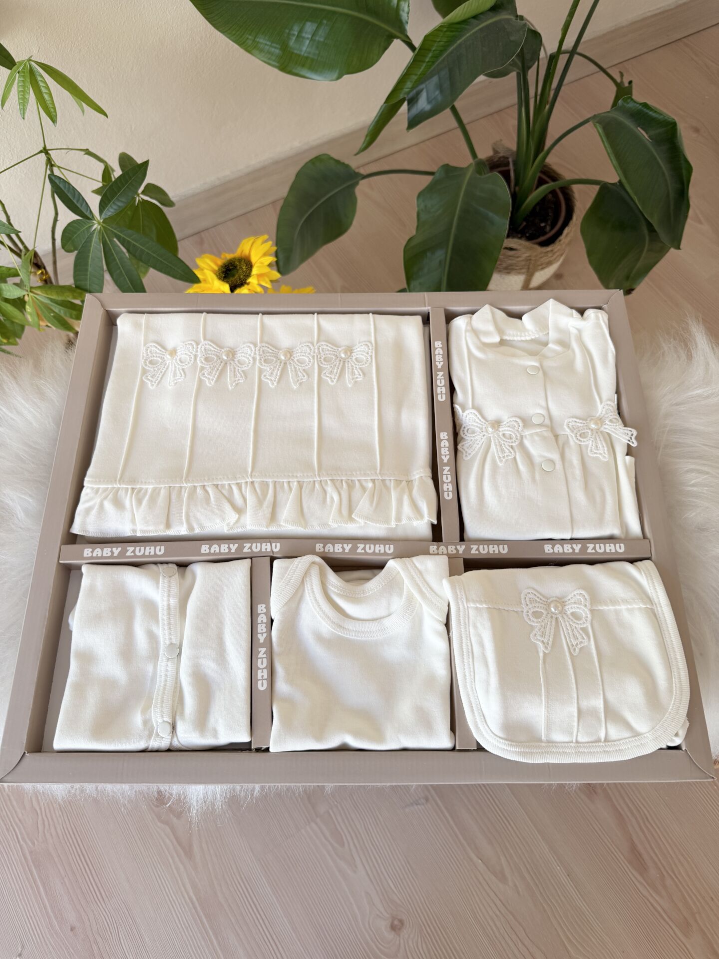 İncili fiyonk 10 parça hastane çıkış set