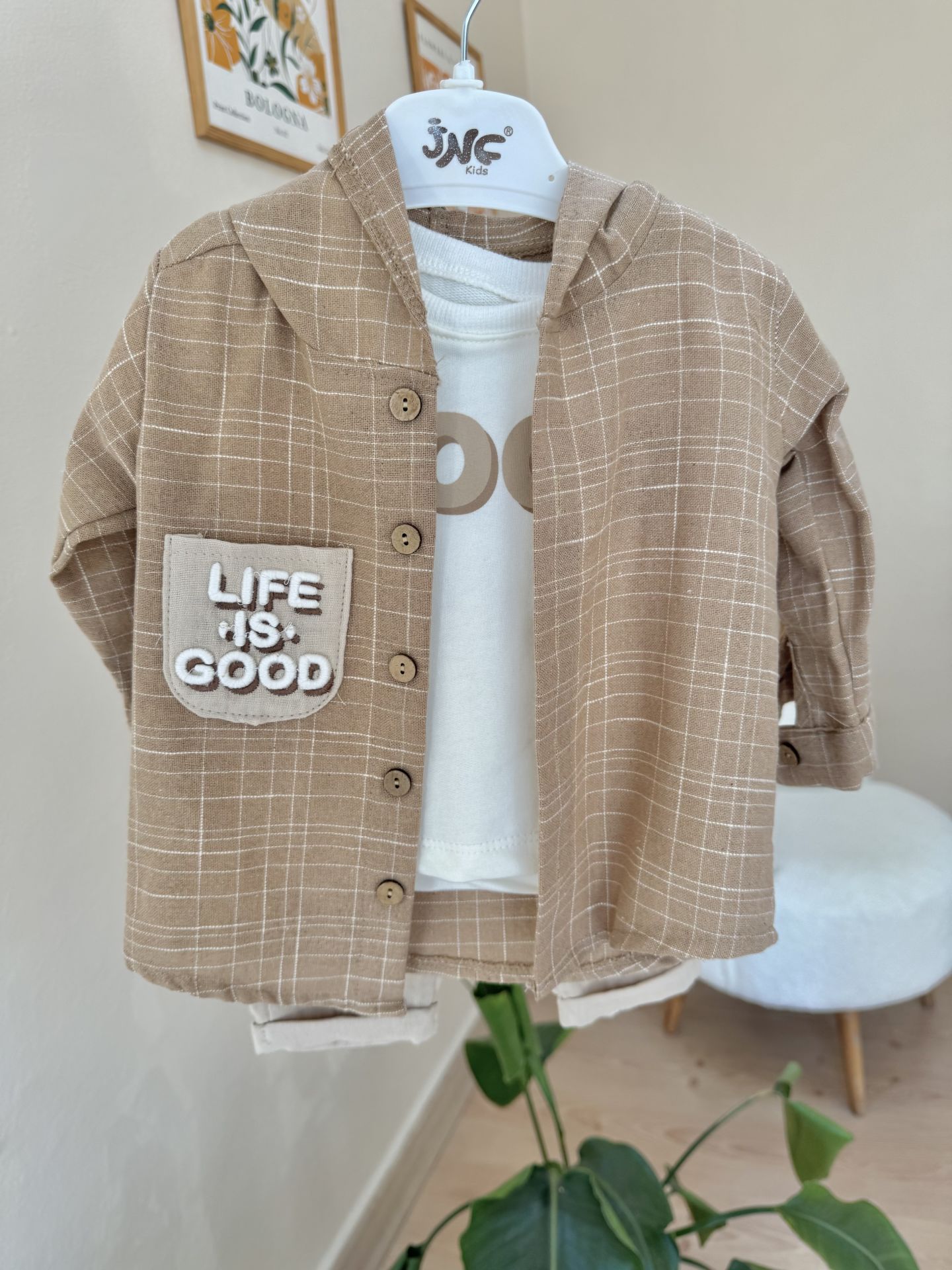 Kahve gömlekli 3’lü takım