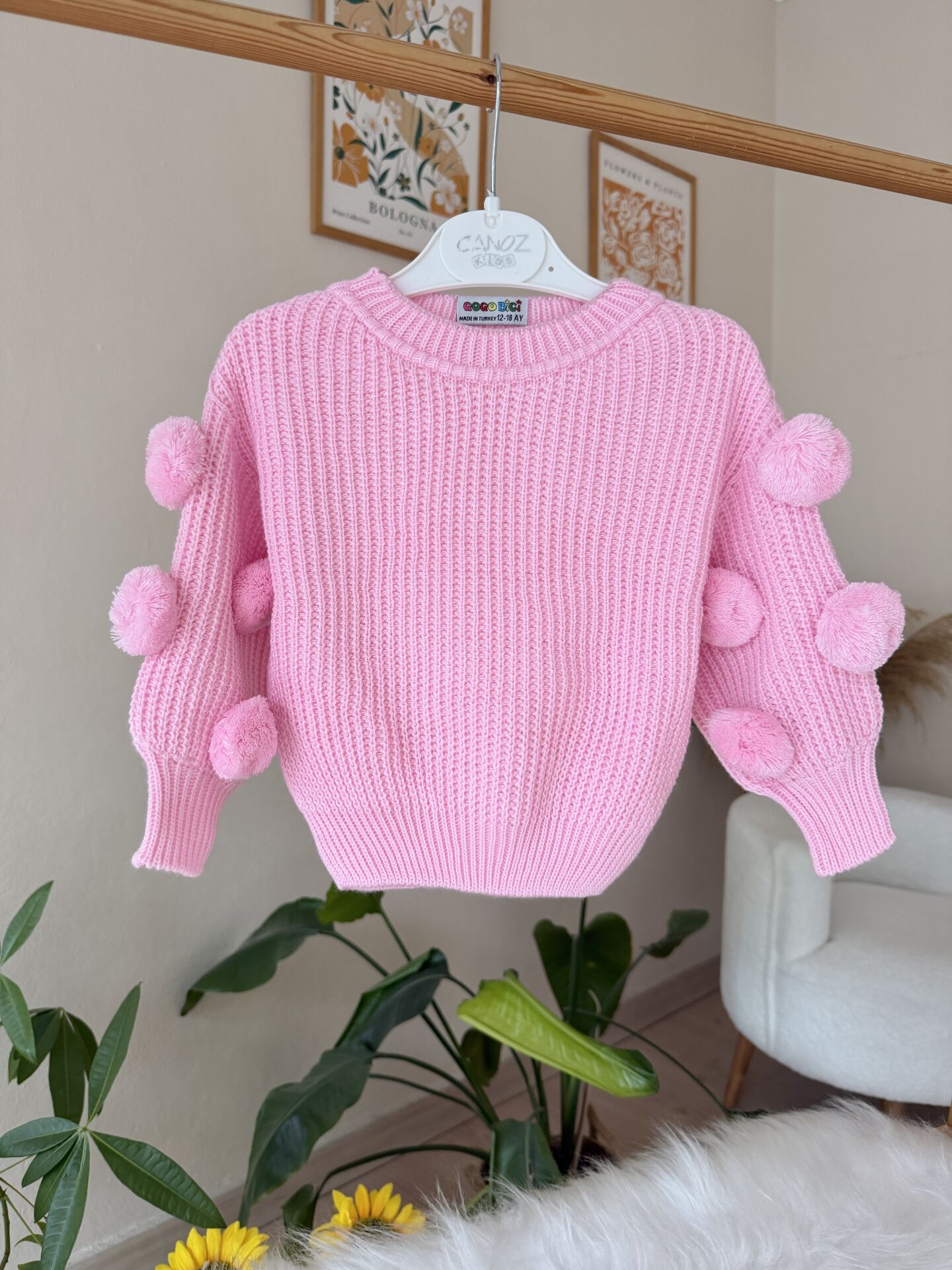 Pembe ponponlu triko