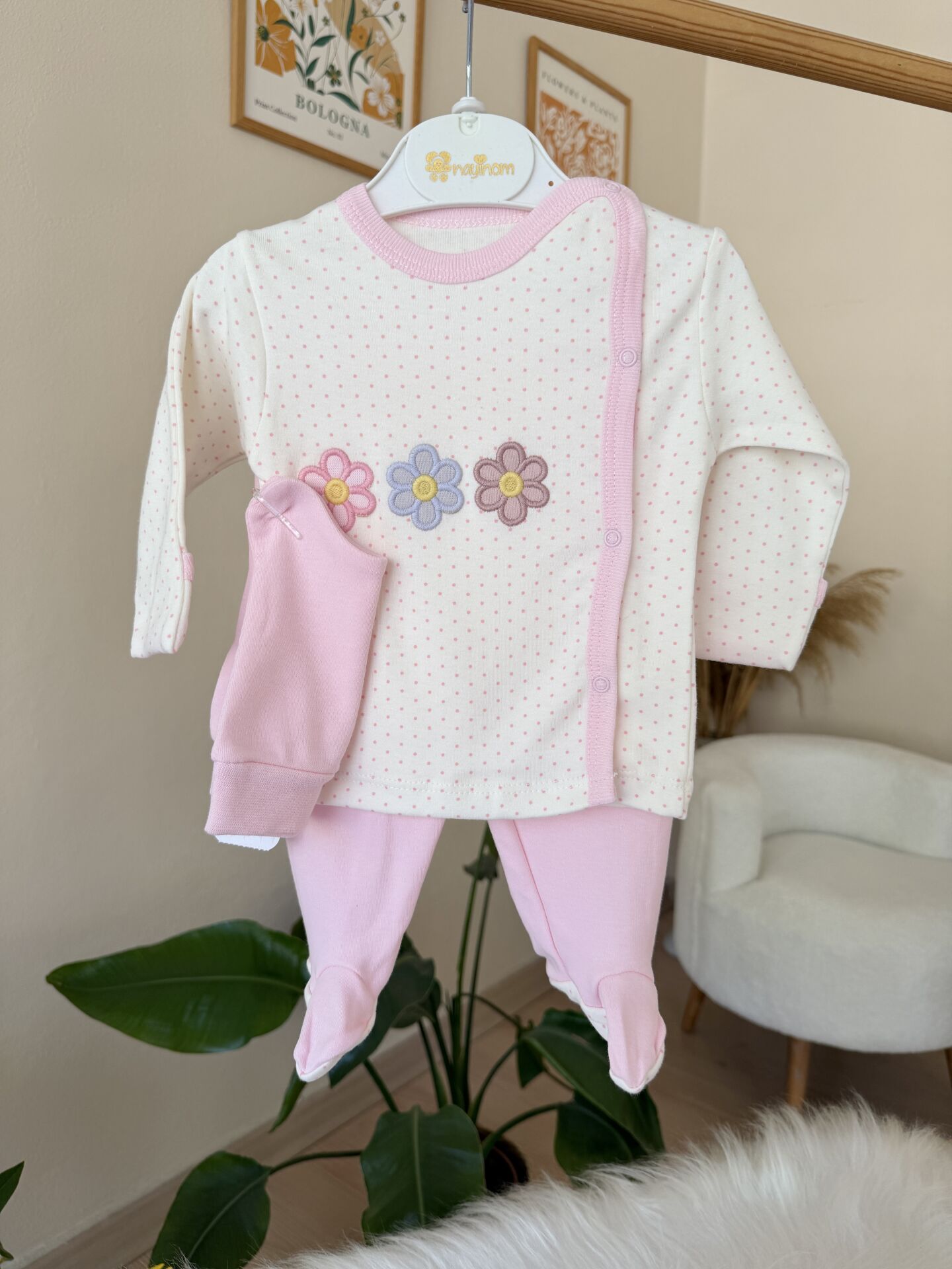 Pembe papatya puantiyeli 3’lü pratik takım