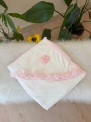 Pembe dantelli havlu
