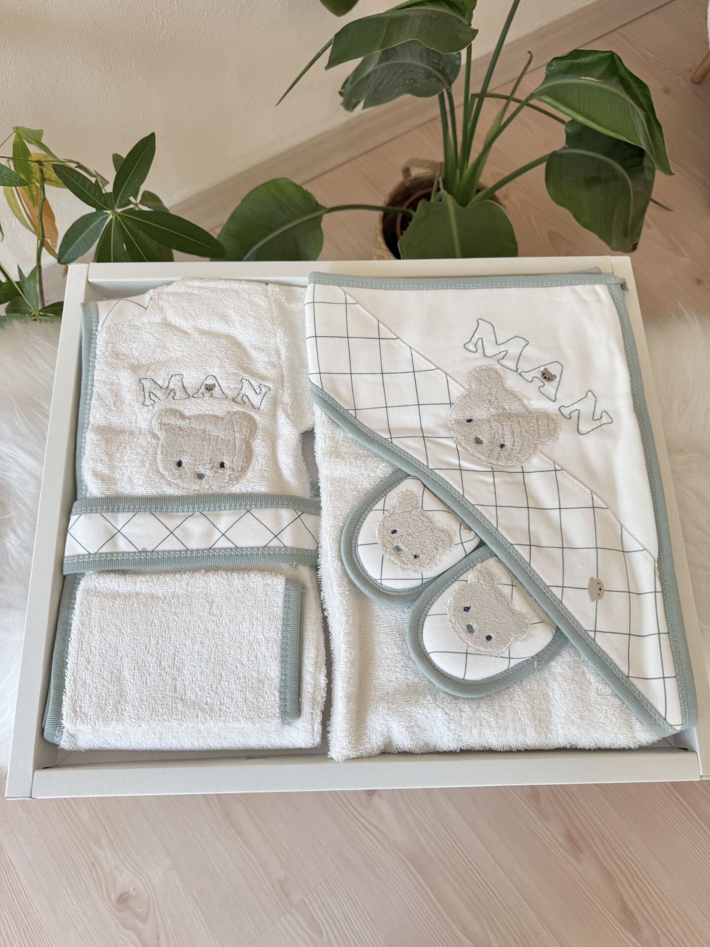 Yeşil ayıcıklı 4 parça banyo seti