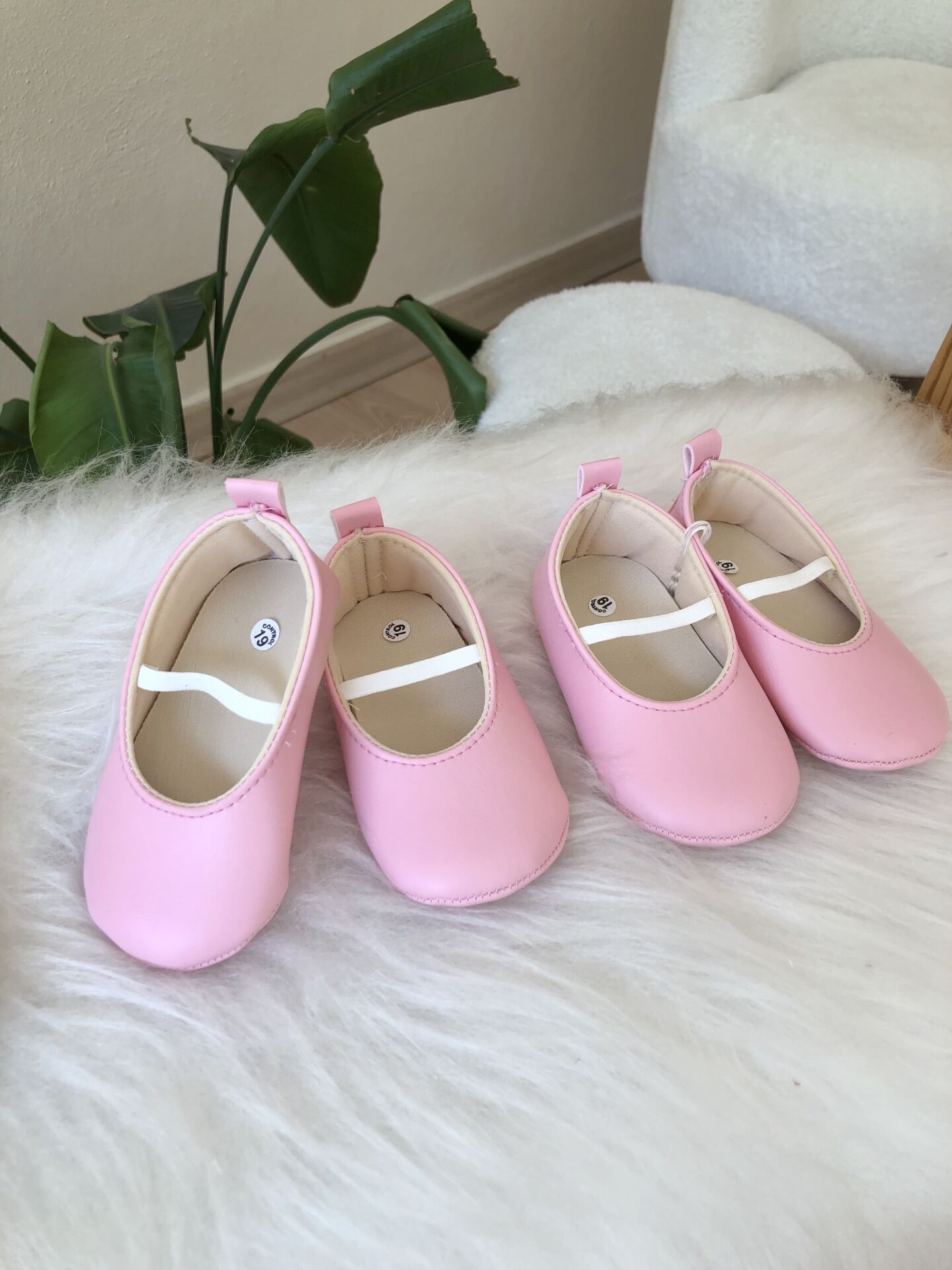 Pembe kız ayakkabısı