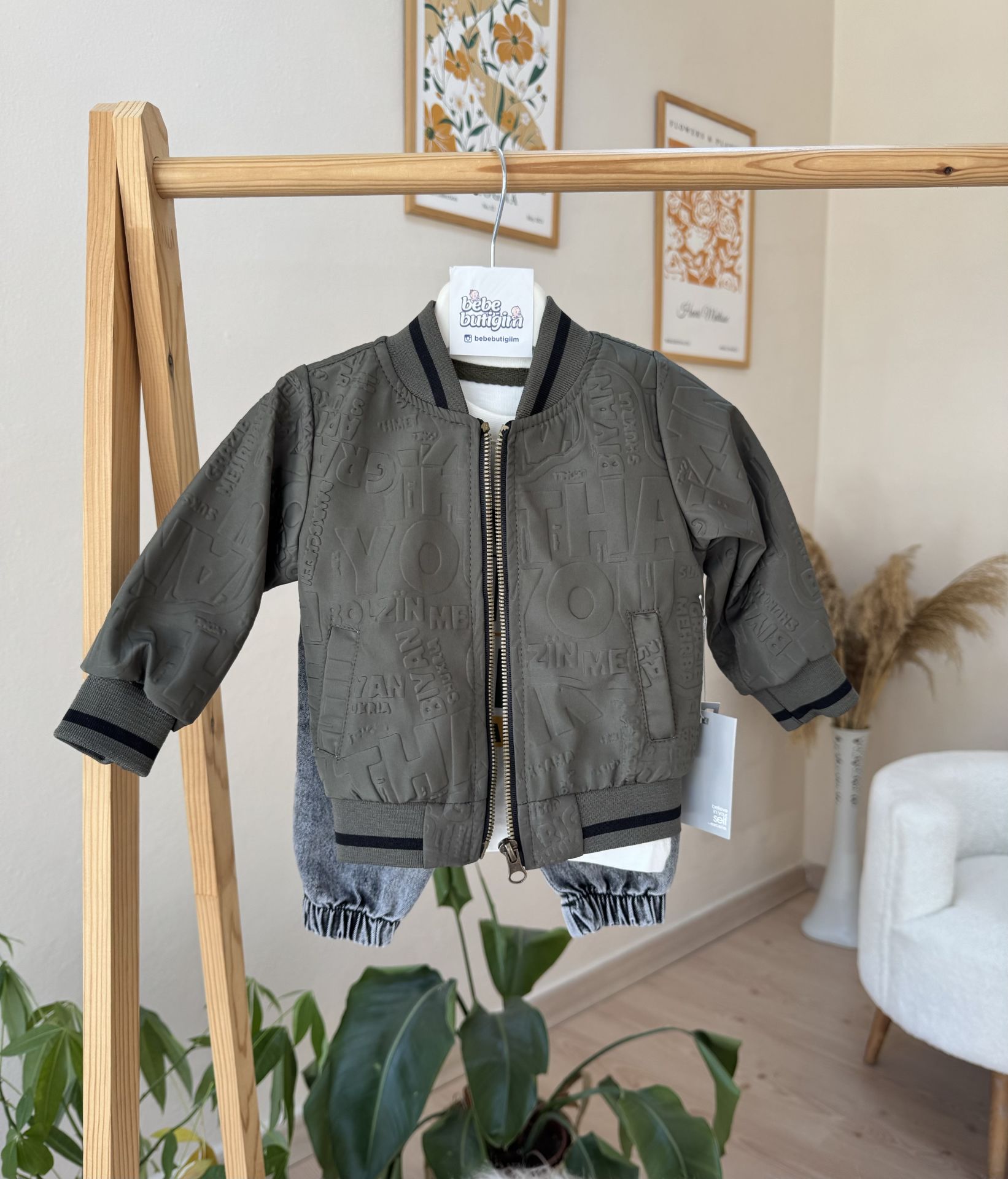 Yeşil bomber ceketli 3’lü takım