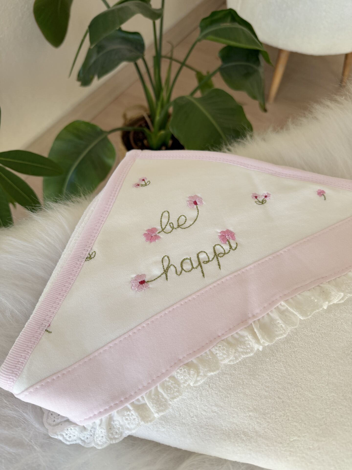 Premium pembe çiçek fistolu havlu