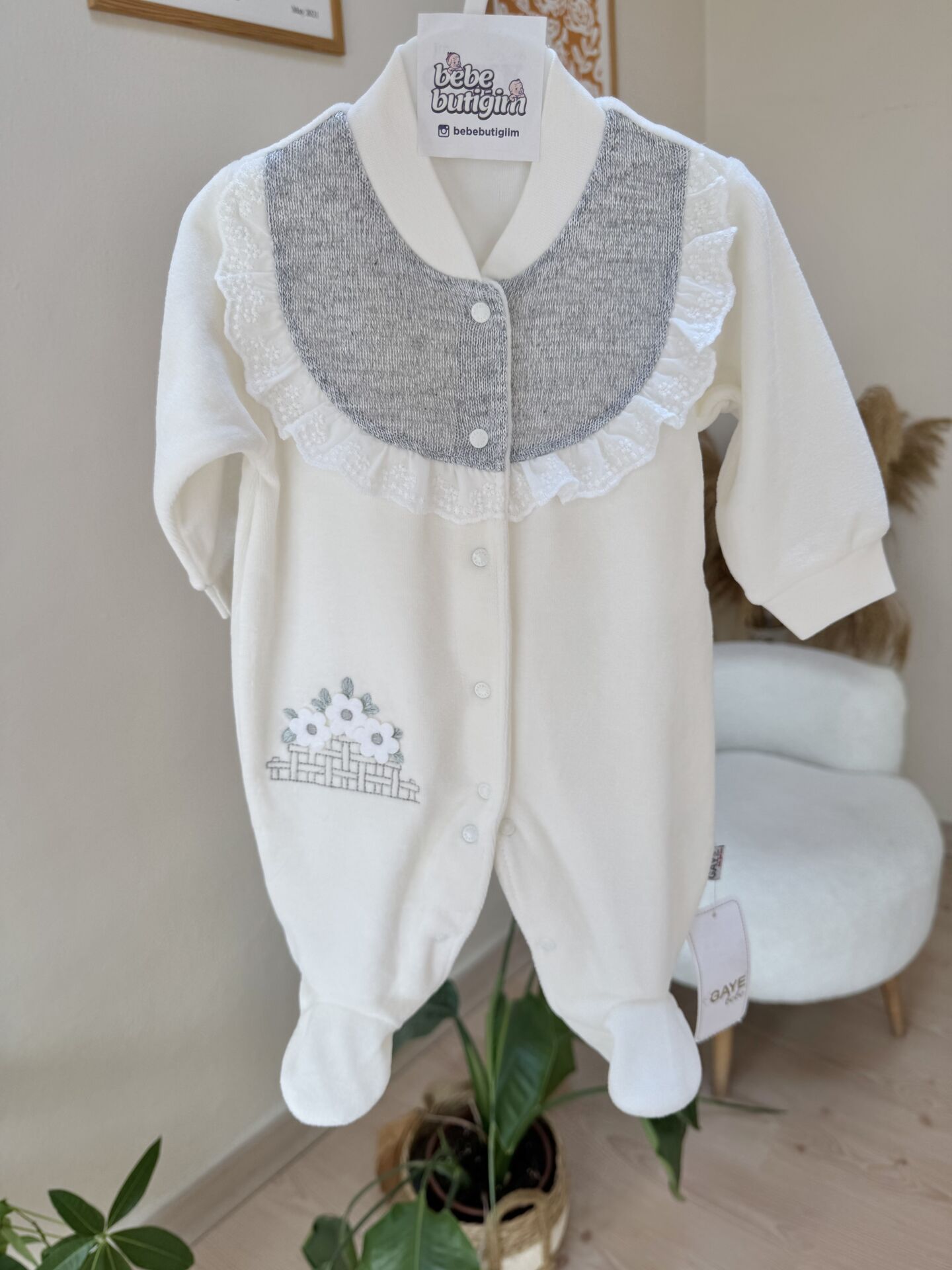 Fisto çiçekli kadife tulum