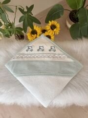 Premium yeşil traktörlü havlu