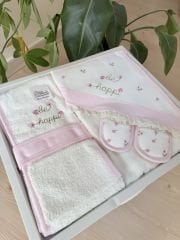 Pembe çiçekli 4 parça banyo seti