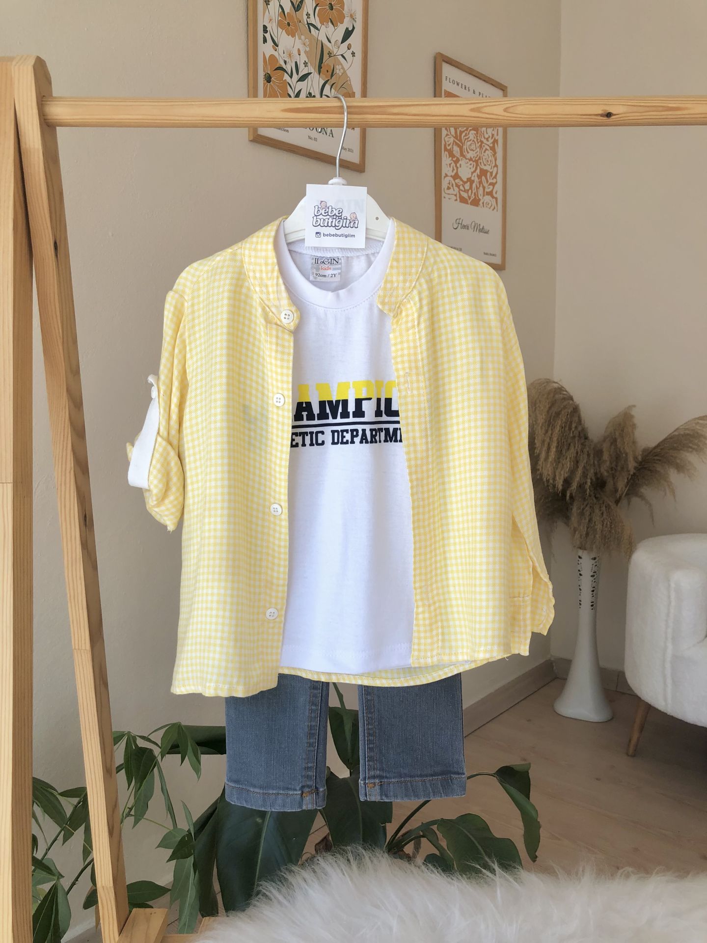 Sarı kareli gömlekli 3’lü takım