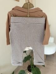 Kahve papyonlu 3’lü hırkalı takım