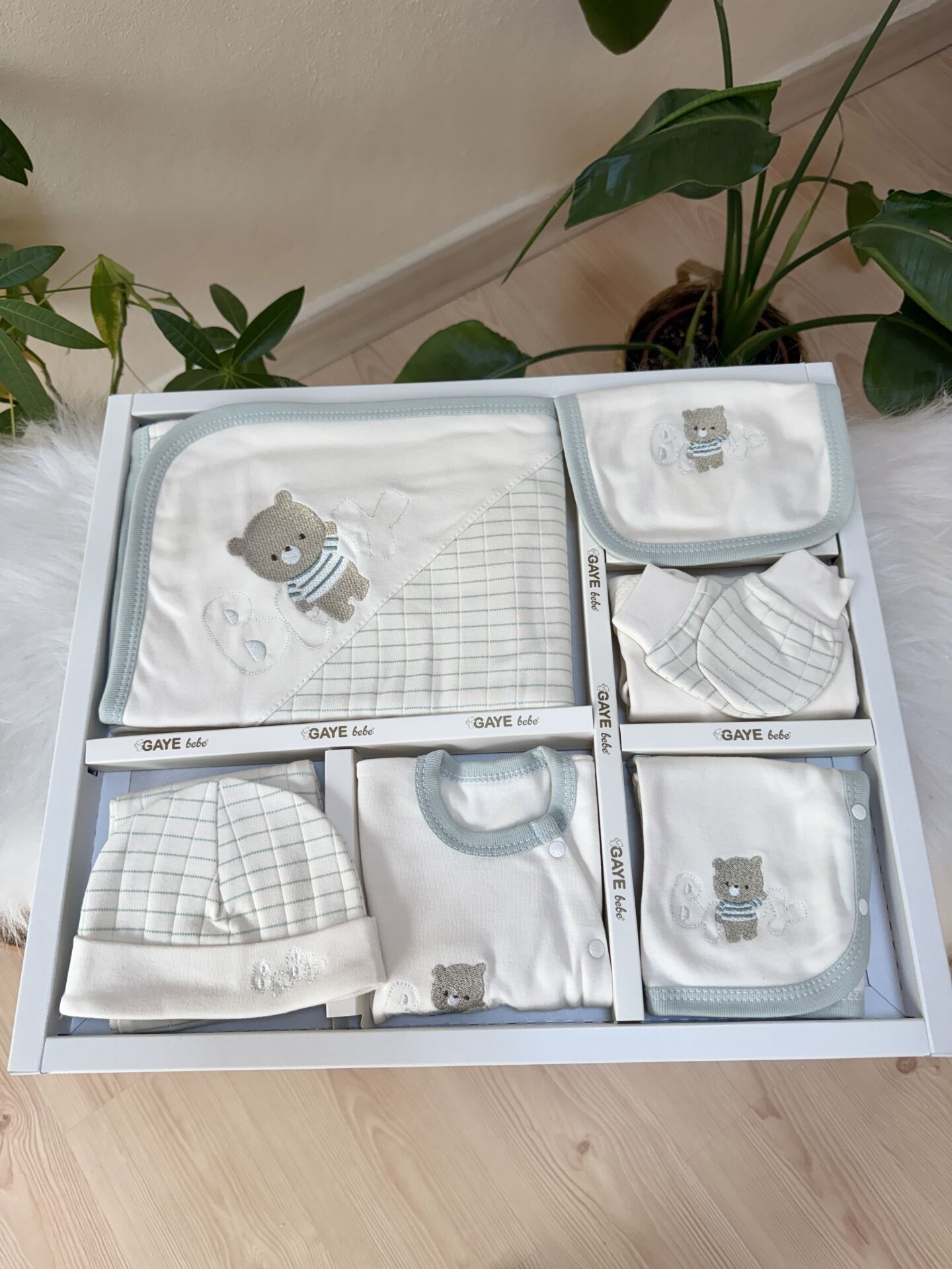 Yeşil ayıcıklı 10 parça hastane çıkış set