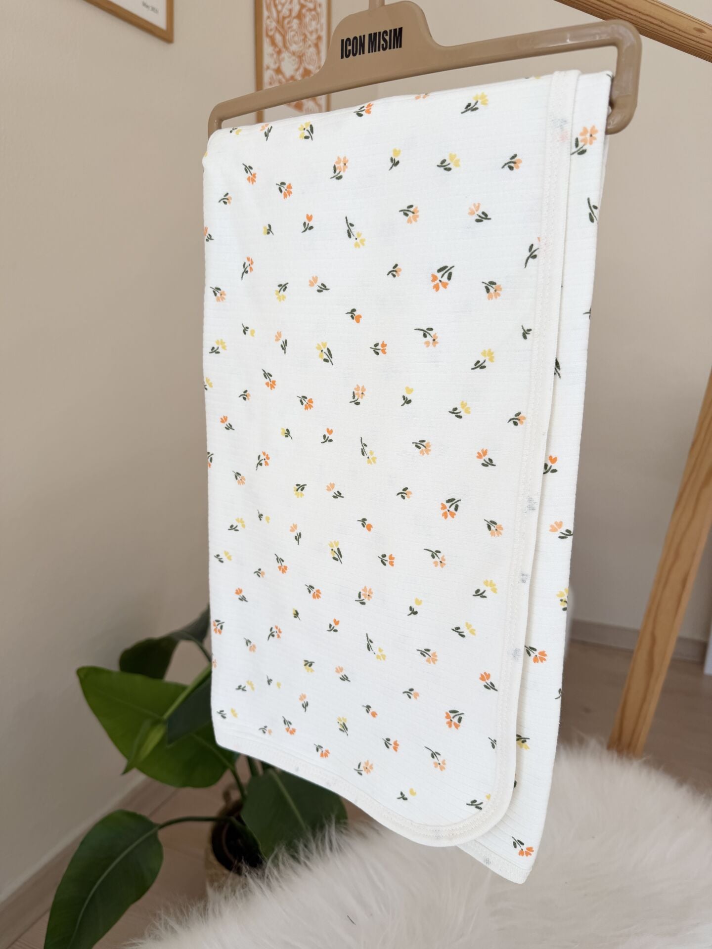 Turuncu çiçekli çift katlı battaniye