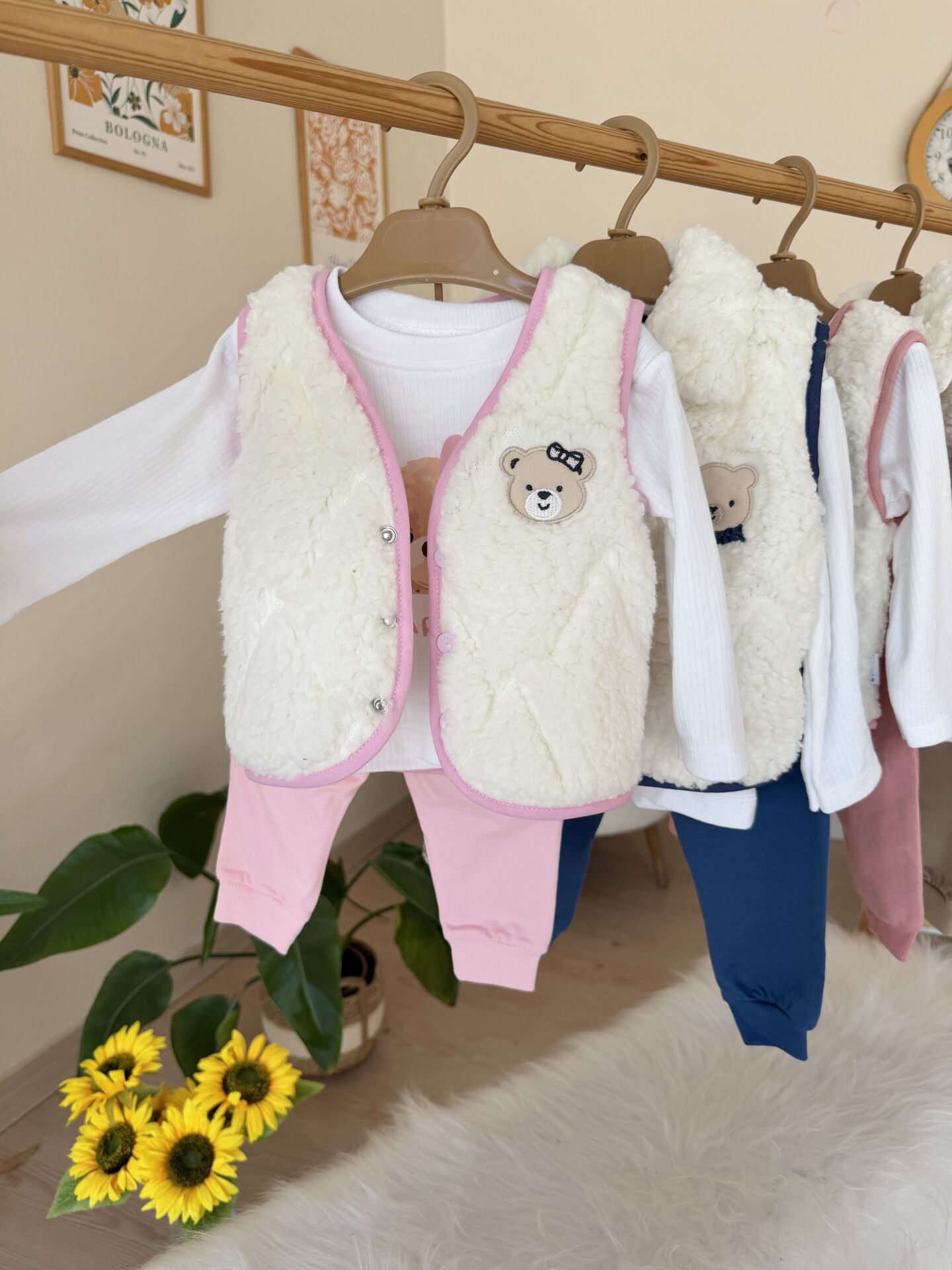 Pembe kuzucuk yelekli 3’lü takım