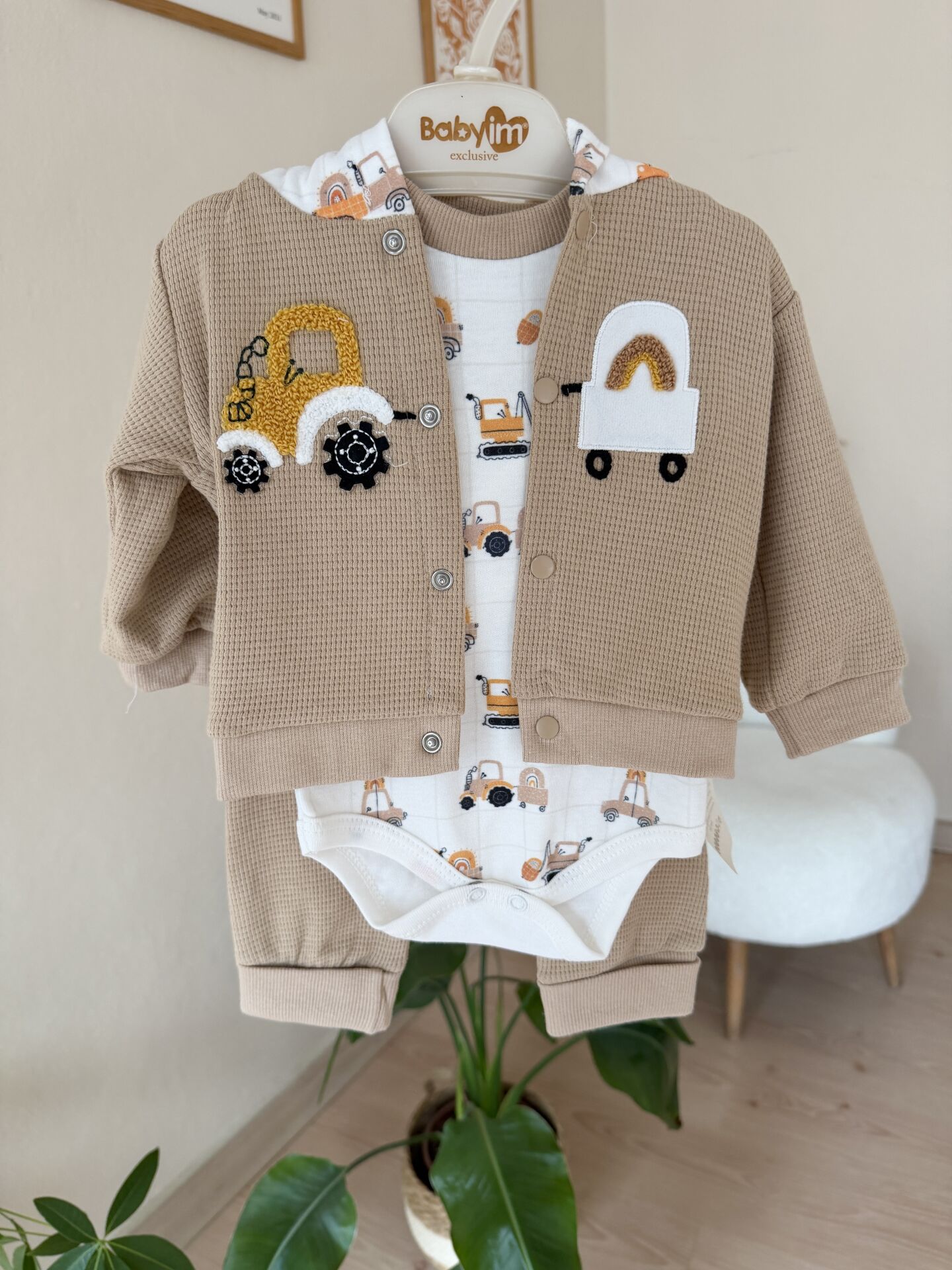 Kahve traktörlü 3’lü takım