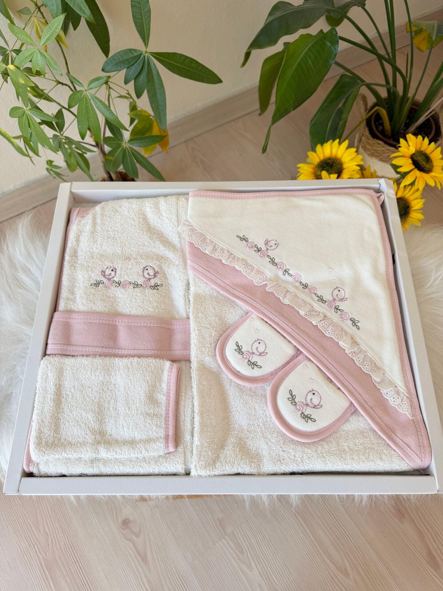 Pembe fisto kuşlu banyo set