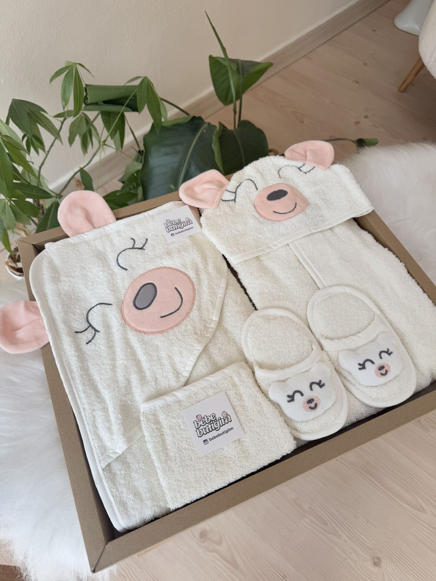 PREMİUM pembe ayıcık 4 parça banyo seti