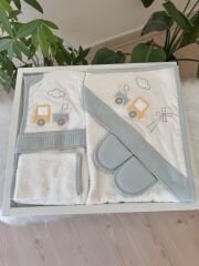 Yeşil kamyonlu 4 parça banyo set