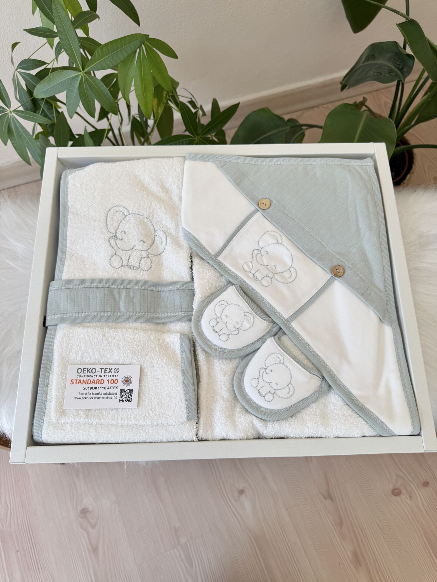 Yeşil filli 4 parça banyo set