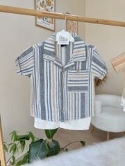 Mavi çizgili şortlu takım