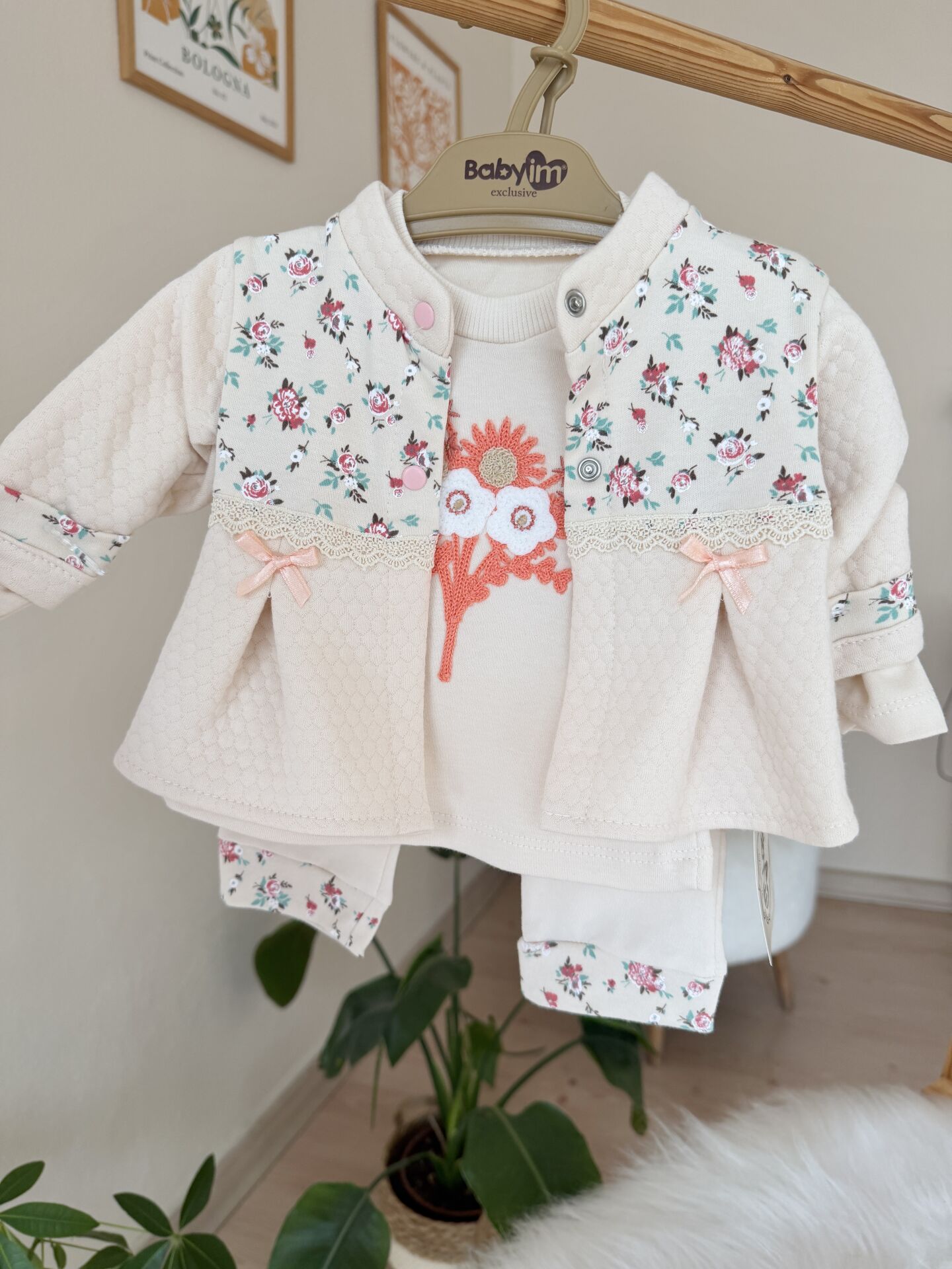 Pembe çiçek hırkalı 3’lü takım