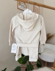 Bej aslanlı 3’lü hırkalı takım