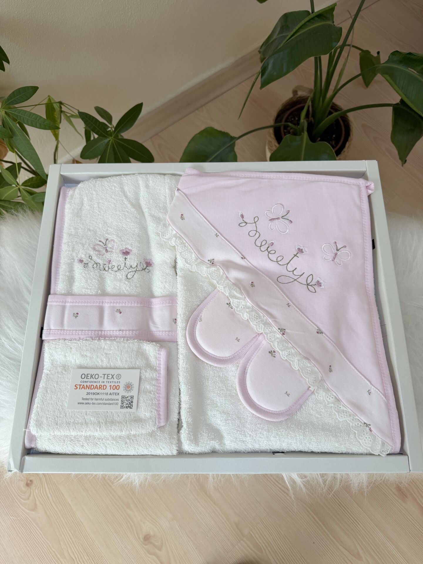 Pembe Fisto çiçek banyo seti