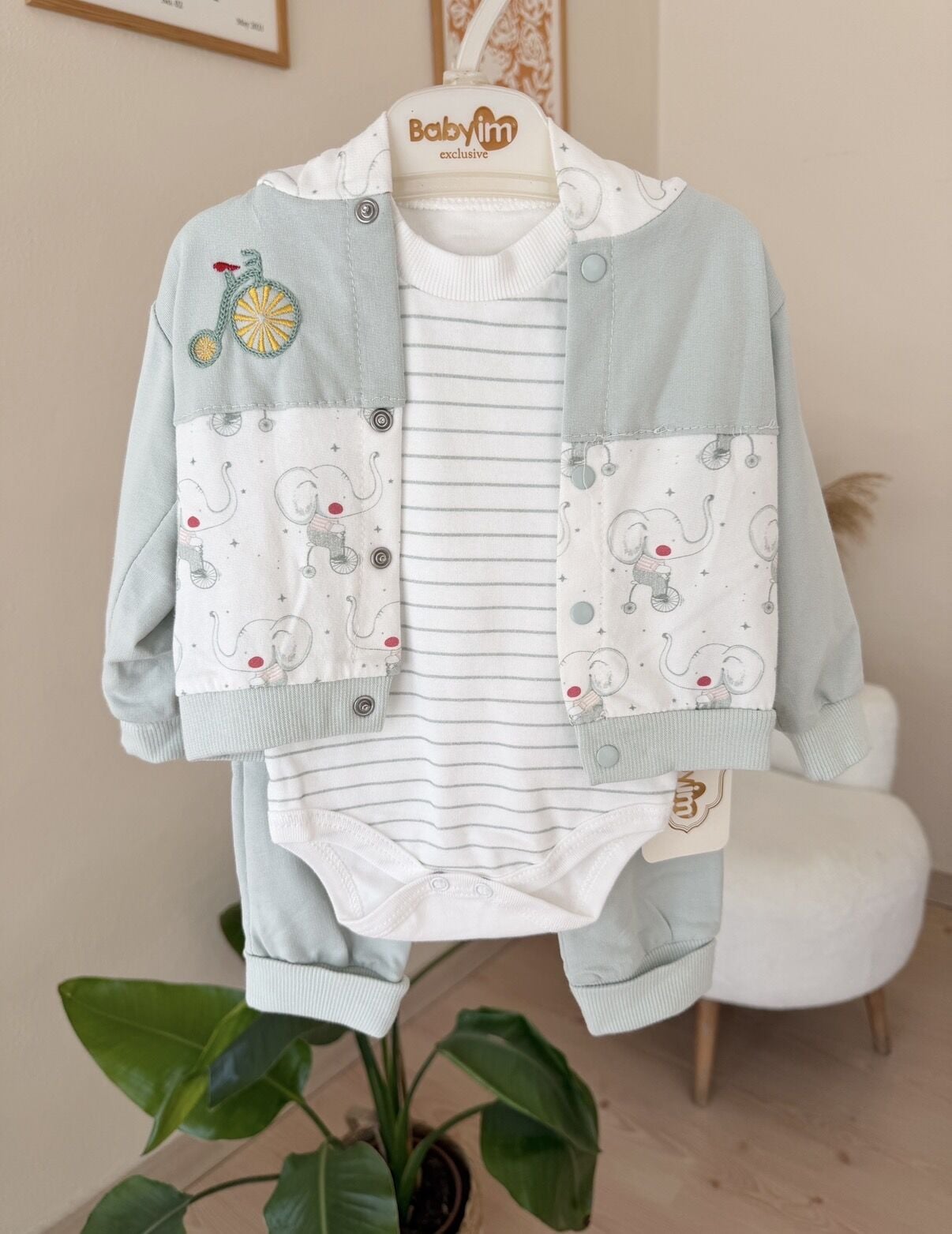 Mint yeşil filli 3’lü hırkalı takım