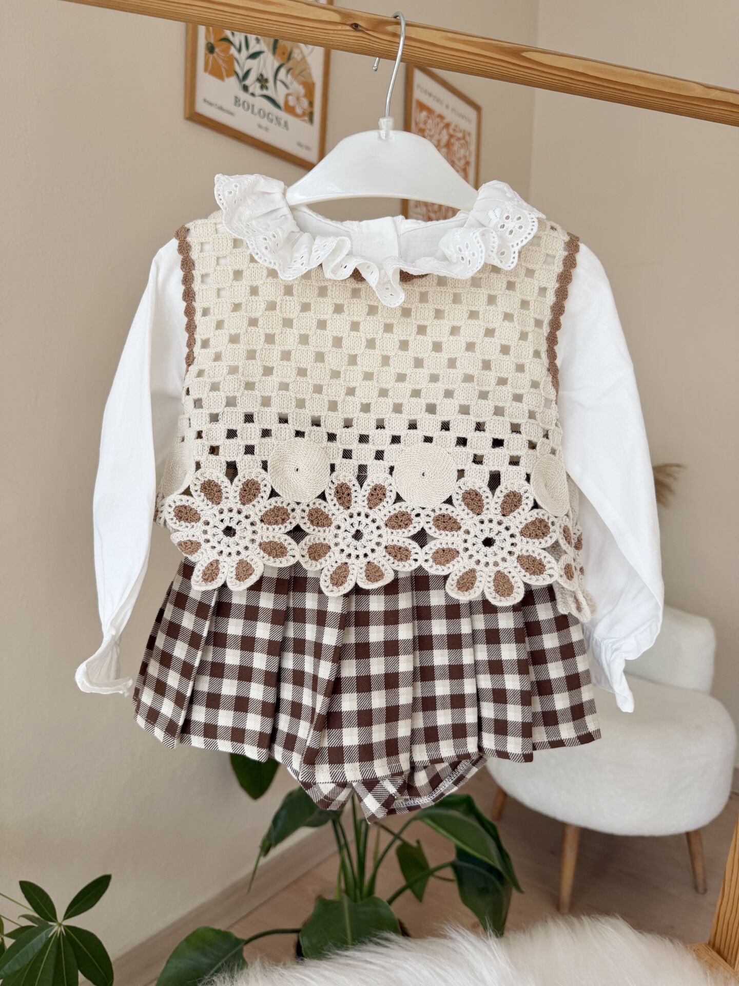 Papatya süveterli şort etekli 3’lü takım