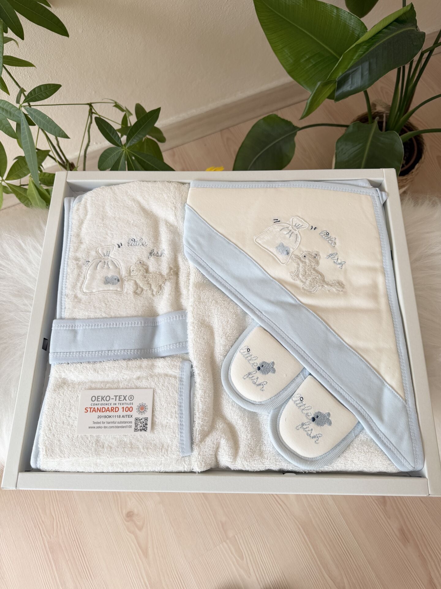 Bebe mavi balıklı 4 parça banyo set