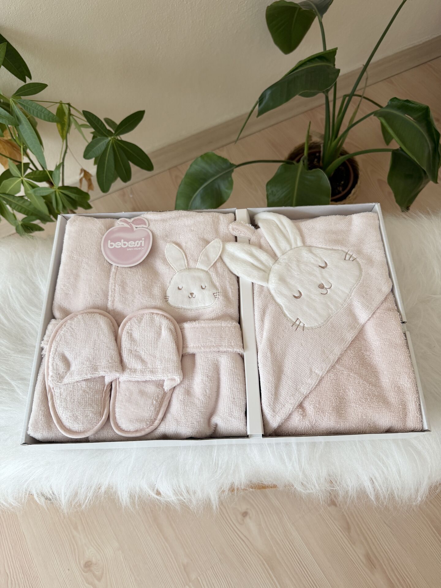 Pembe tavşan kulaklı banyo set