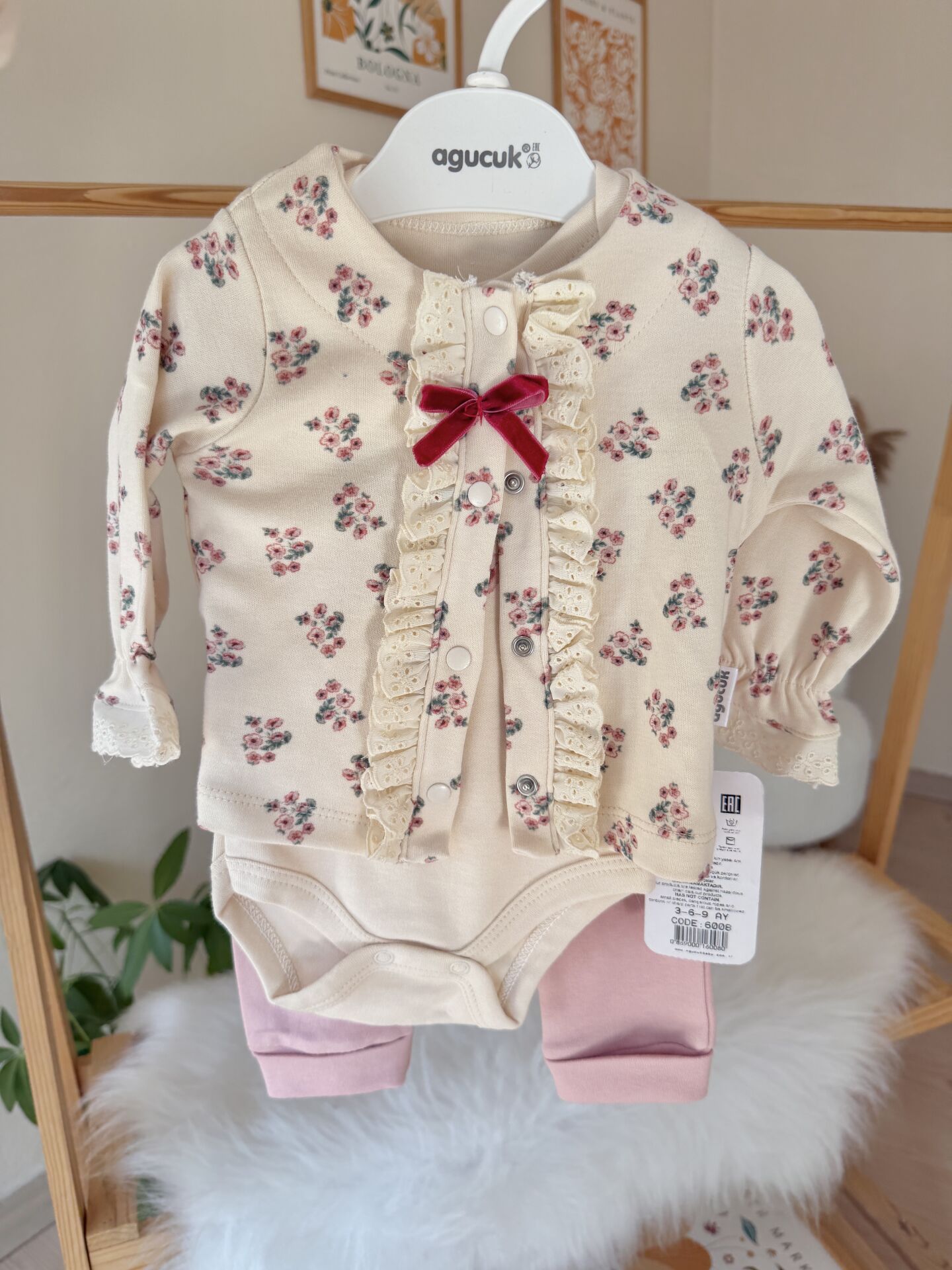 Pembe çiçekli 3’lü hırkalı takım