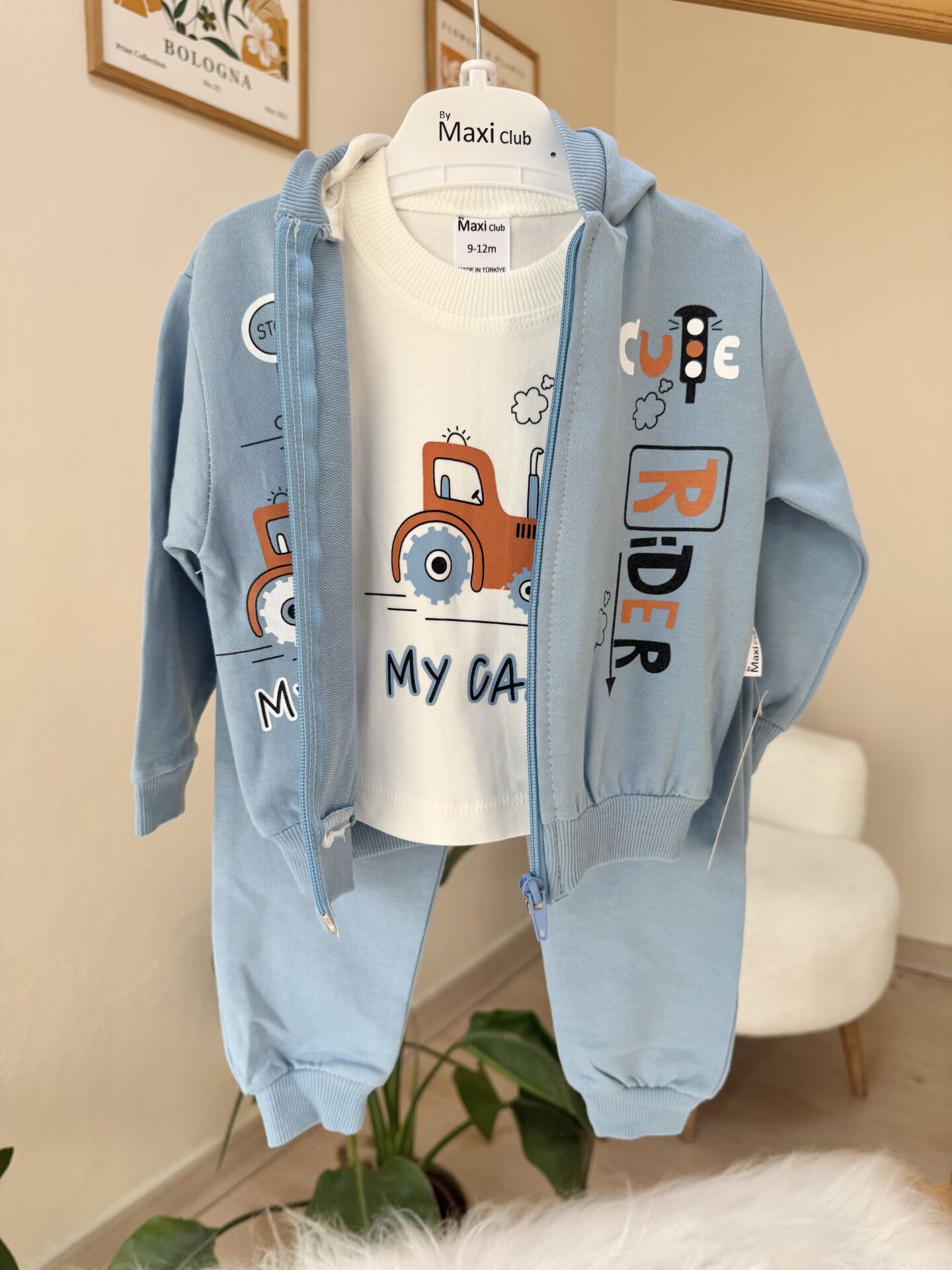 Bebe mavi traktörlü 3’lü eşofman takımı