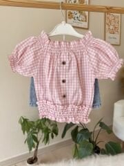 Pembe kareli gömlekli kot şortlu takım