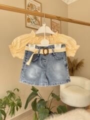 Sarı kareli gömlekli kot şortlu takım