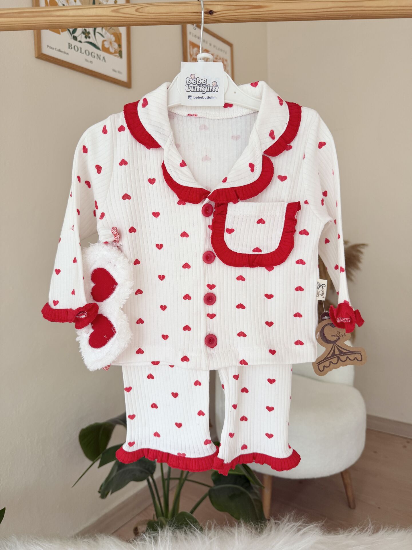 Premium göz bandajlı kalpli pijama takımı