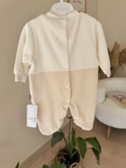 Bej ayıcıklı kadife tulum