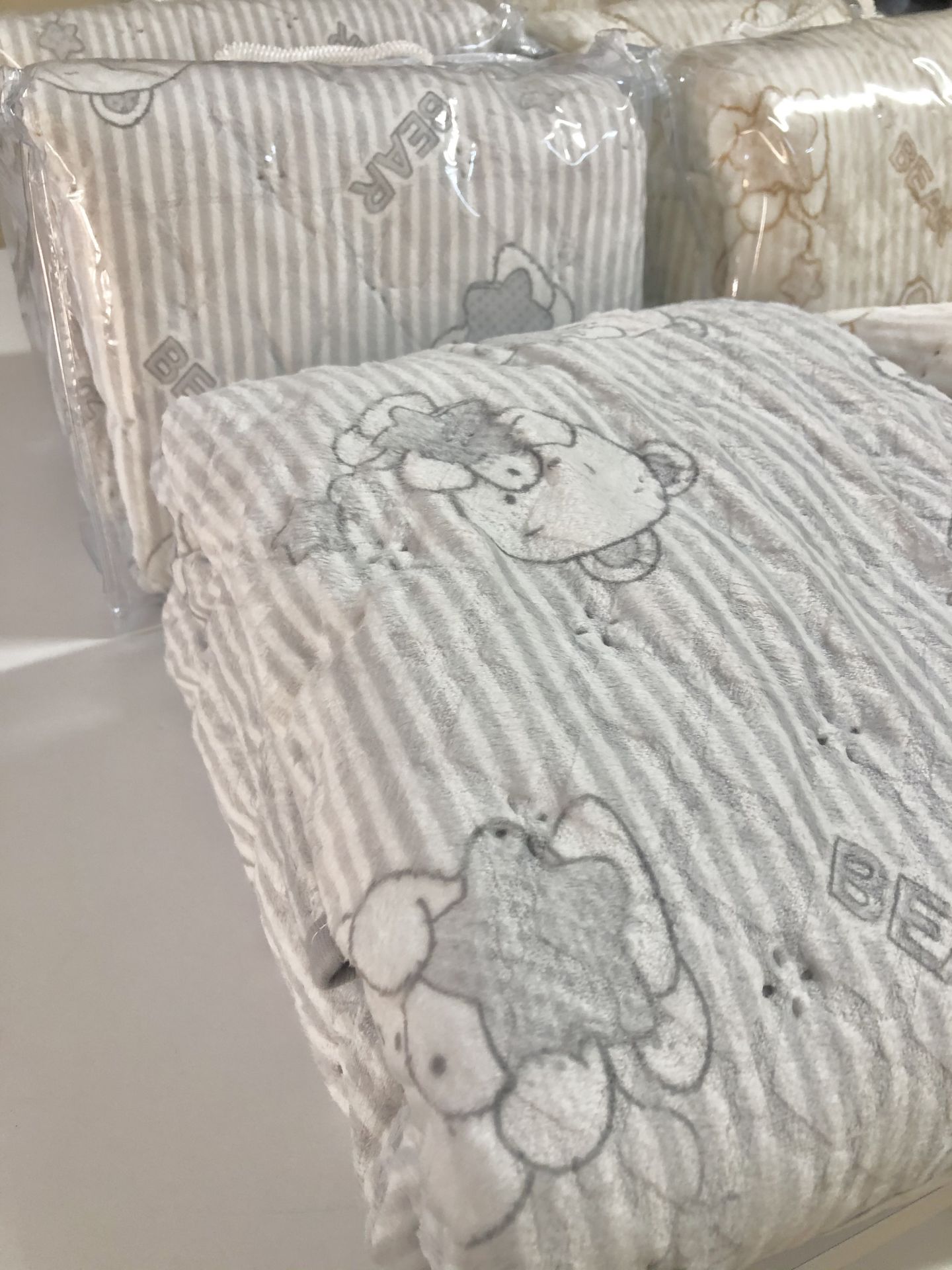 Gri Bebek yorganı