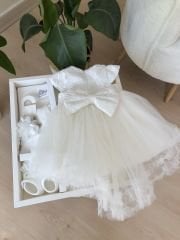Tasarım kuyruklu elbiseli set