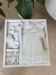 Tasarım kuyruklu elbiseli set