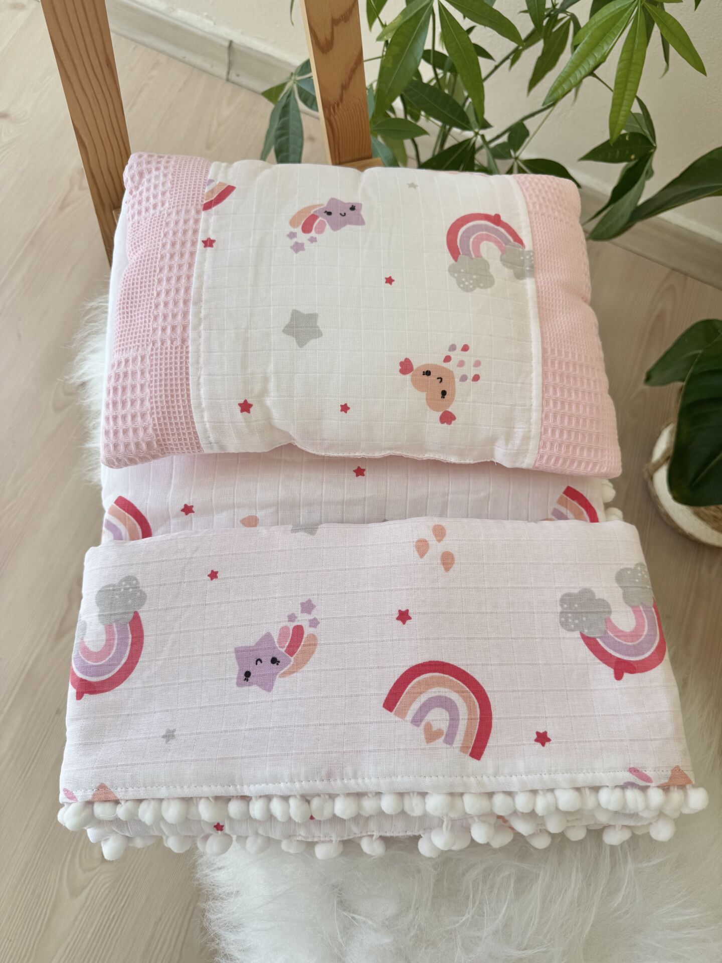 Pembe gökkuşaklı pike battaniyeli 3 parça alt açma set