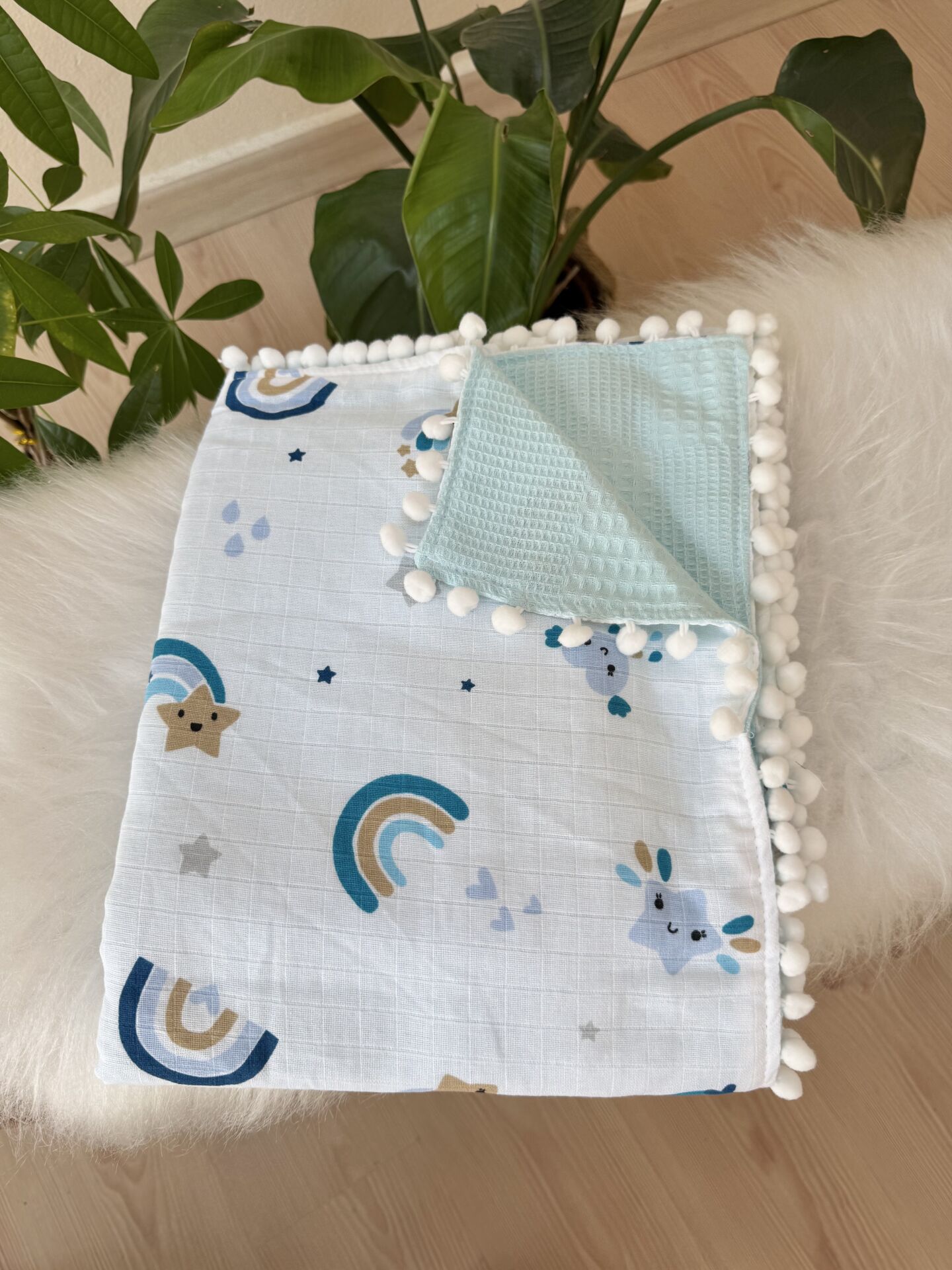 PREMİUM mavi gökkuşaklı pike battaniye