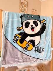Mavi panda kadifemsi dokulu battaniye