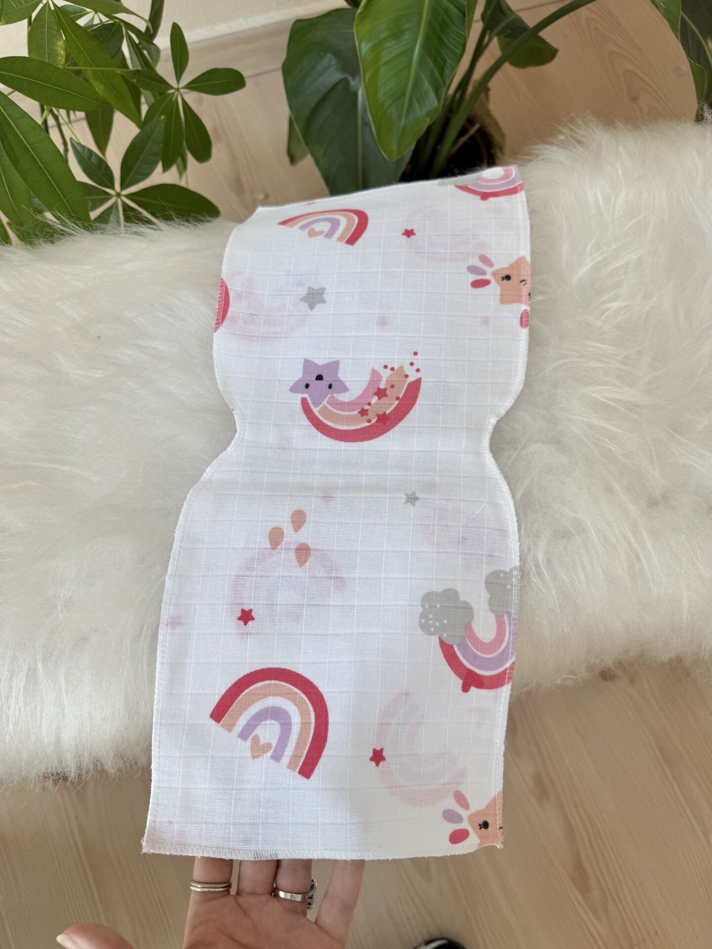 Pembe gökkuşağı omuz bezi